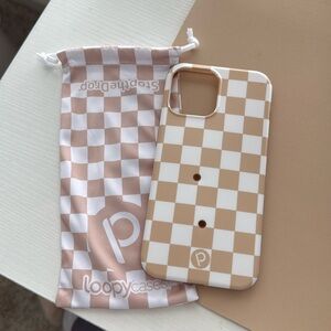 Loopy Sand Dollar Checkered case